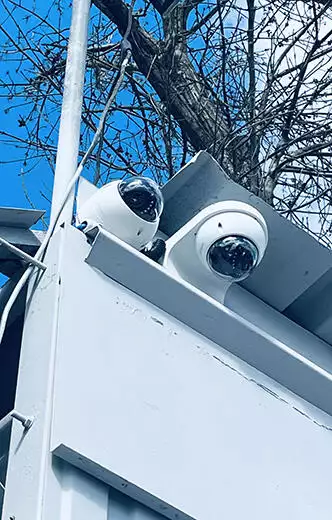 cameras surveillance 332x520
